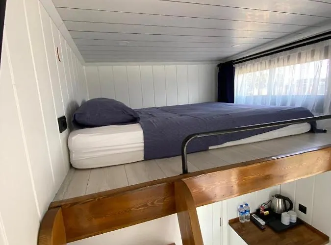 ホテル Lavira Tiny House Village *