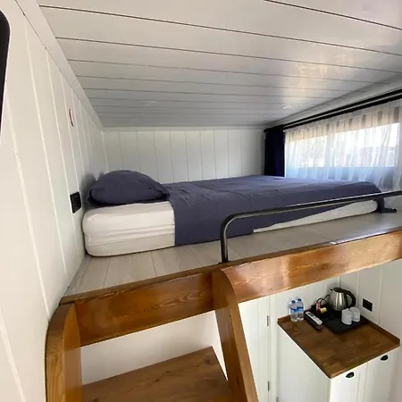 Hotell Lavira Tiny House Village *